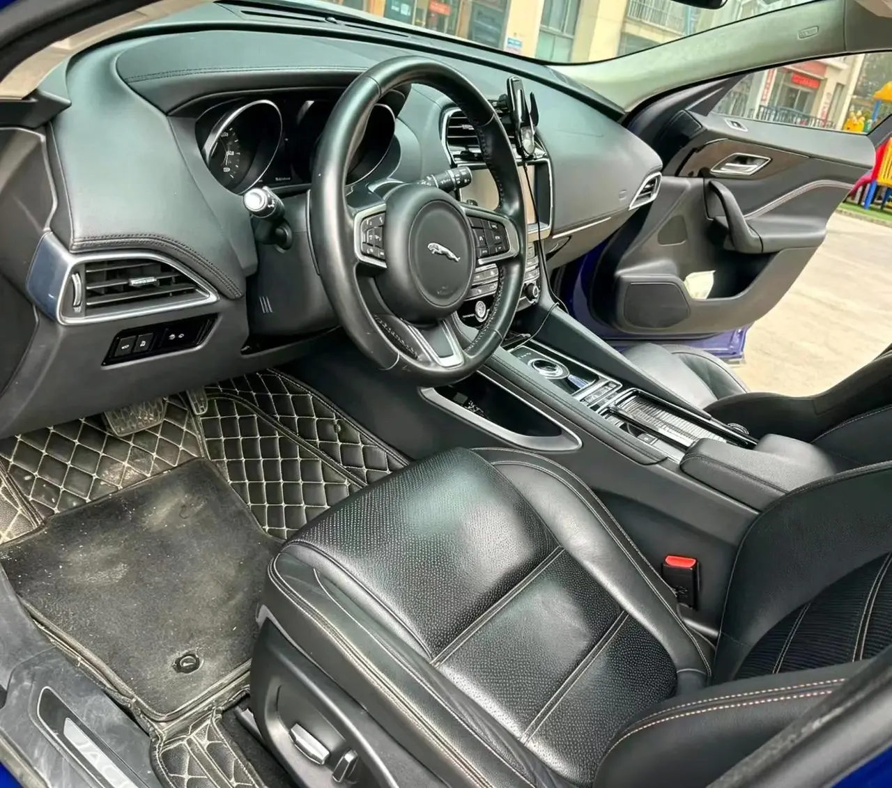 Jaguar F-PACE 2020 2.0T City Premium Edition 6