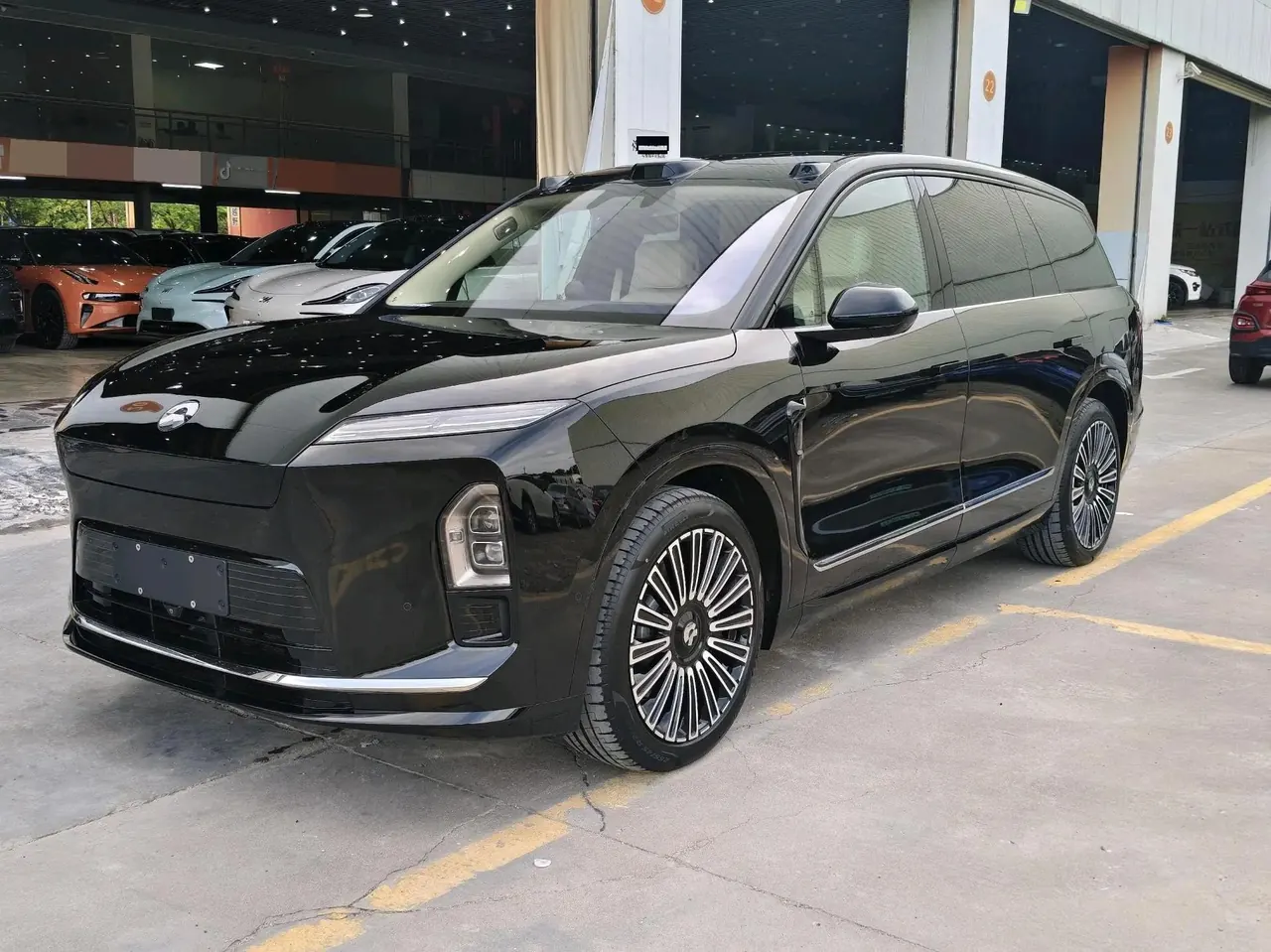 NIO 2026 ES8 6‑Seater Executive Luxury Edition Automatic Transmission - View 1