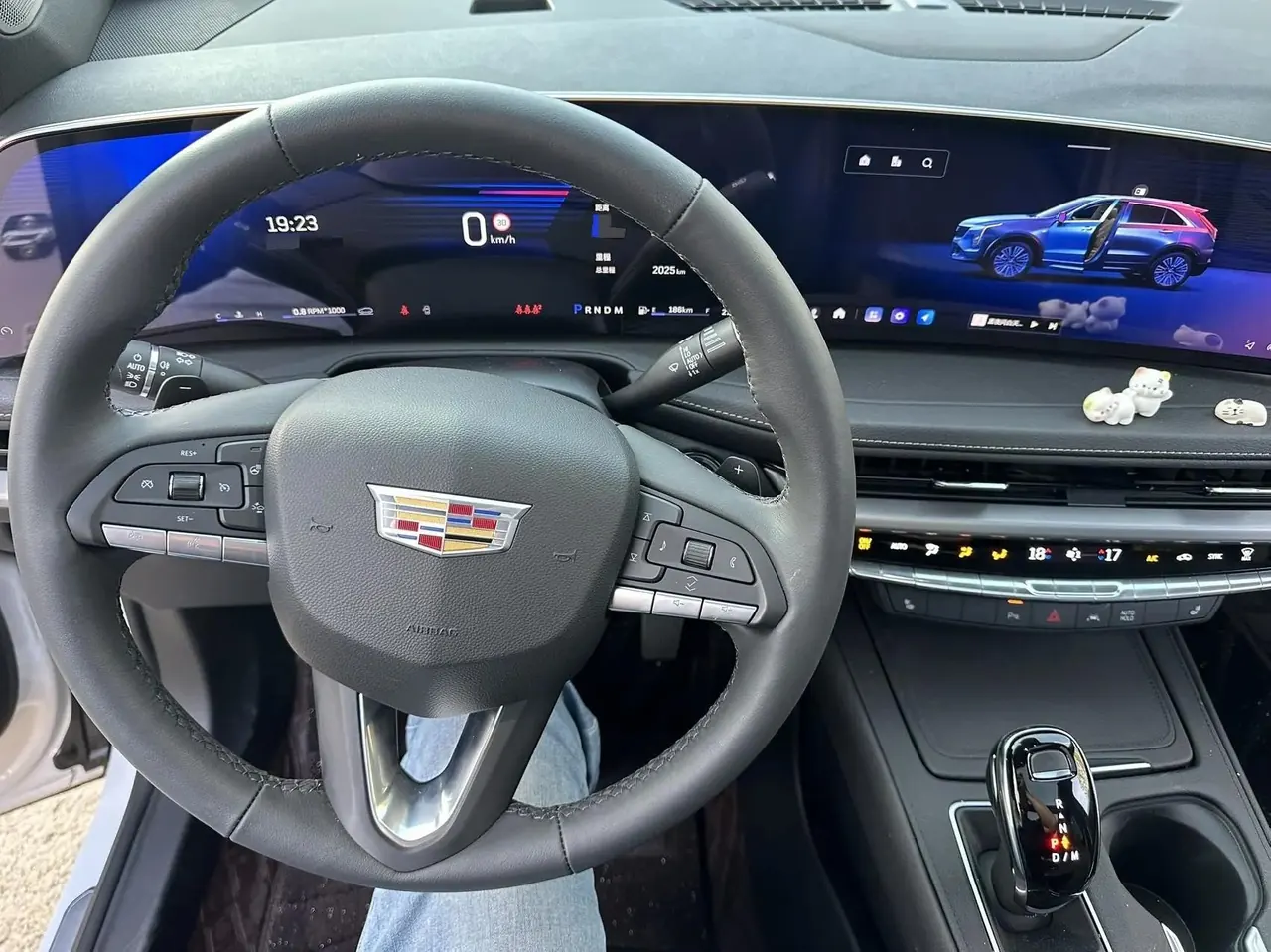 Cadillac XT4 2024 28T Two-Drive Luxury Model 4