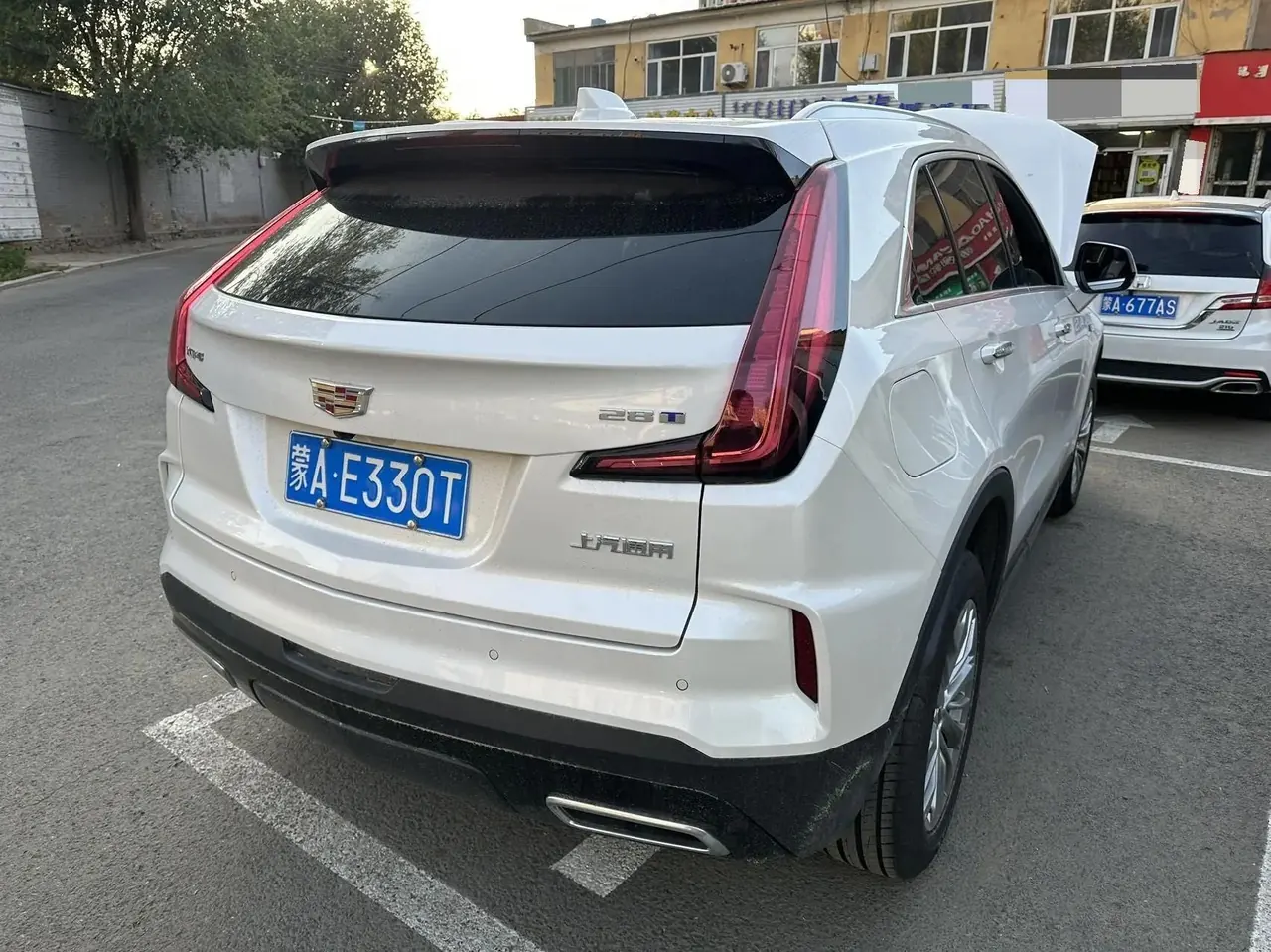 Cadillac XT4 2024 28T Two-Drive Luxury Model 5