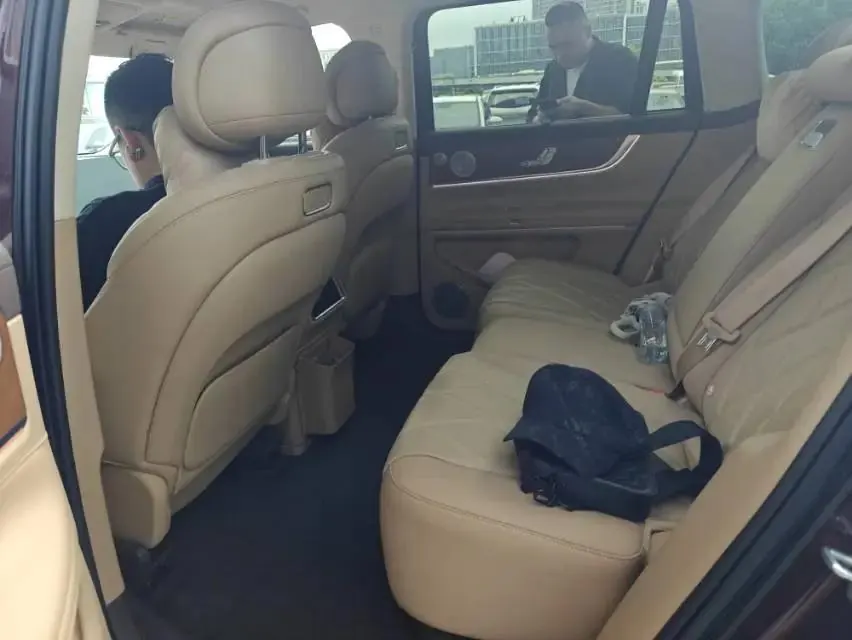 AITO 2025 Model AITO M9 Range-Extended Ultra Version 52kWh 5-Seater Automatic 3
