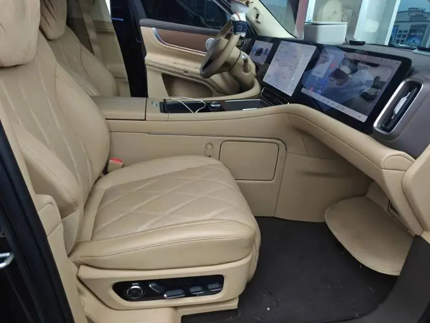 AITO 2025 Model AITO M9 Range-Extended Ultra Version 52kWh 5-Seater Automatic 5