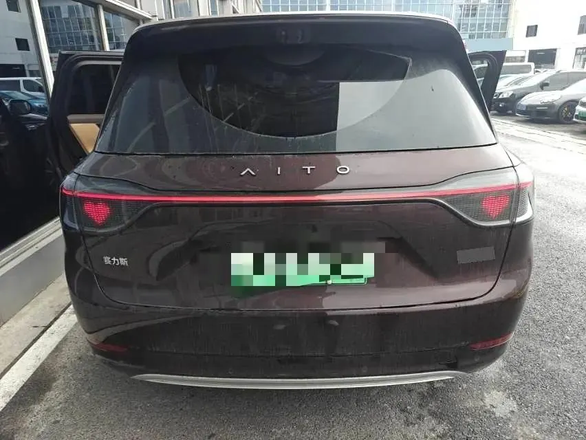 AITO 2025 Model AITO M9 Range-Extended Ultra Version 52kWh 5-Seater Automatic 6