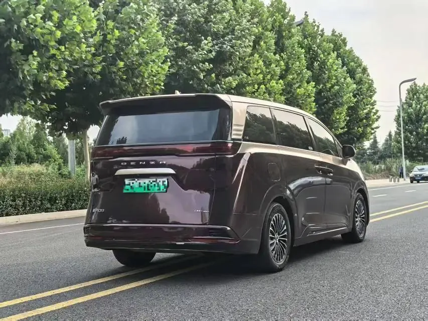 Denza D9 2022 DM-i 970 Four-Wheel-Drive Flagship Model 6