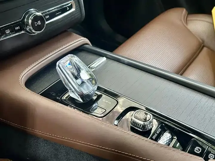 Volvo XC90 2021 B6 Zhiya Deluxe Edition 7 16
