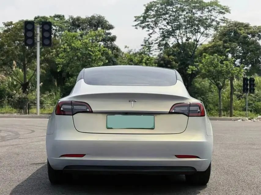 2021 Model 3 Standard Range Rear-Wheel Drive Upgrade Version 4