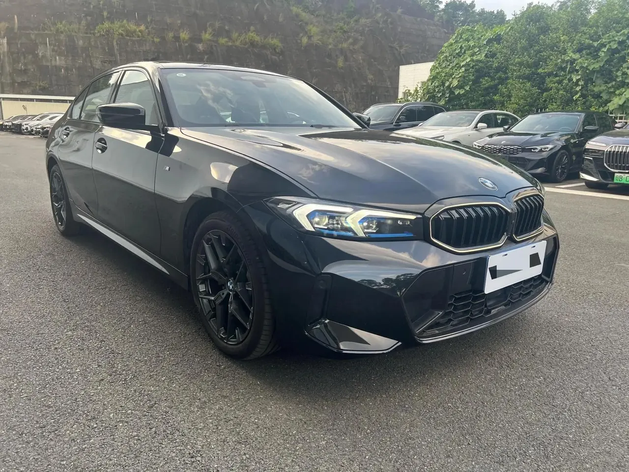 BMW 3 Series 2026 330Li 2.0T Exclusive M Sports Obsidian Night Suit Automatic Gear 3