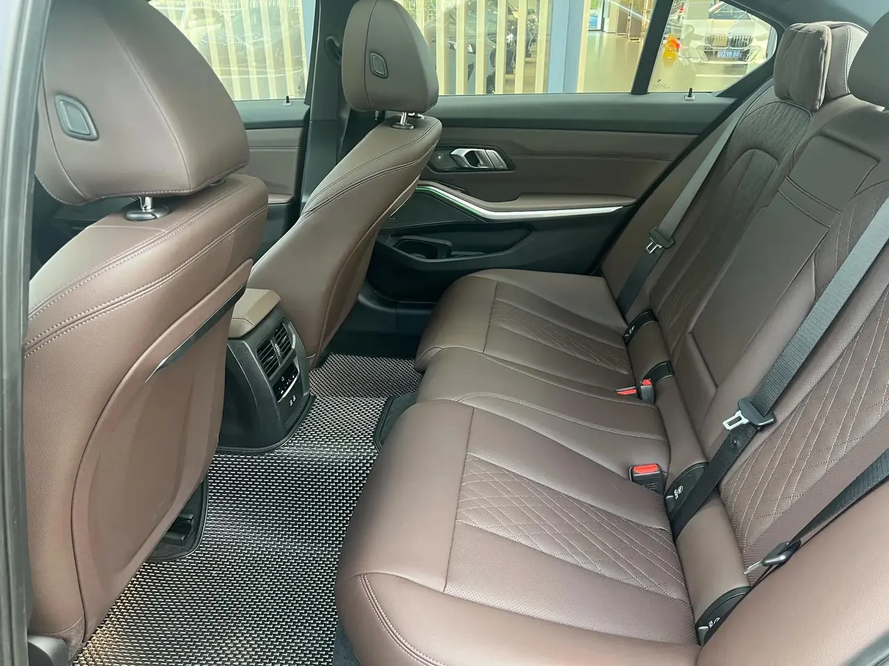 BMW 3 Series 2026 330Li 2.0T Exclusive M Sports Obsidian Night Suit Automatic Gear 7