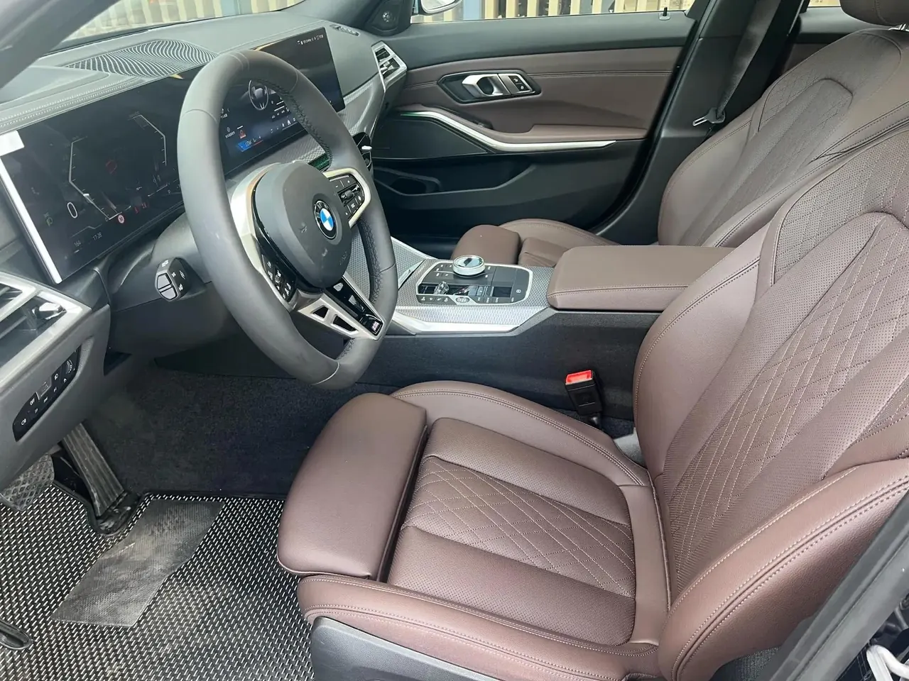 BMW 3 Series 2026 330Li 2.0T Exclusive M Sports Obsidian Night Suit Automatic Gear 8