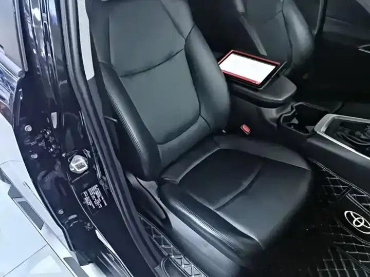 RAV4 RongFang 2021 2.0L CVT Two-Drive Urban Edition 25