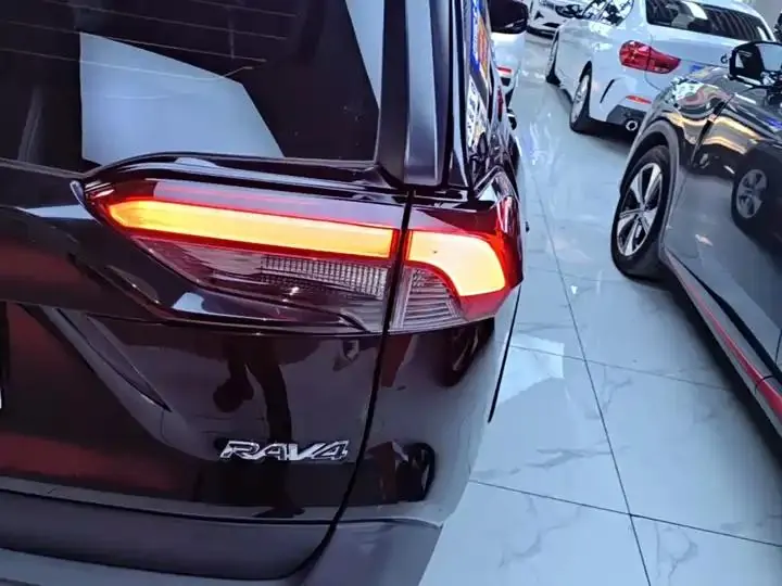 RAV4 RongFang 2021 2.0L CVT Two-Drive Urban Edition 8