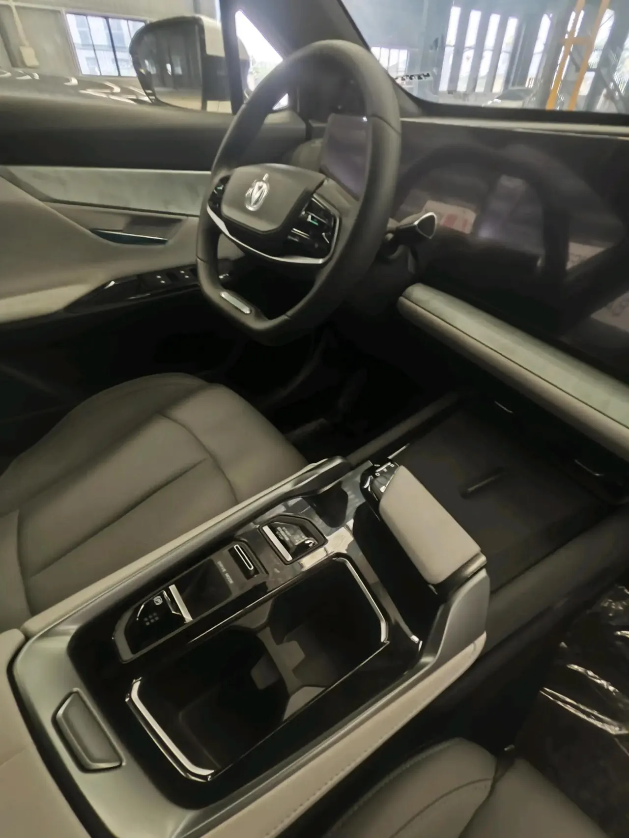 ChangAn 2023 UNI-T 1.5T Prestige Automatic 10