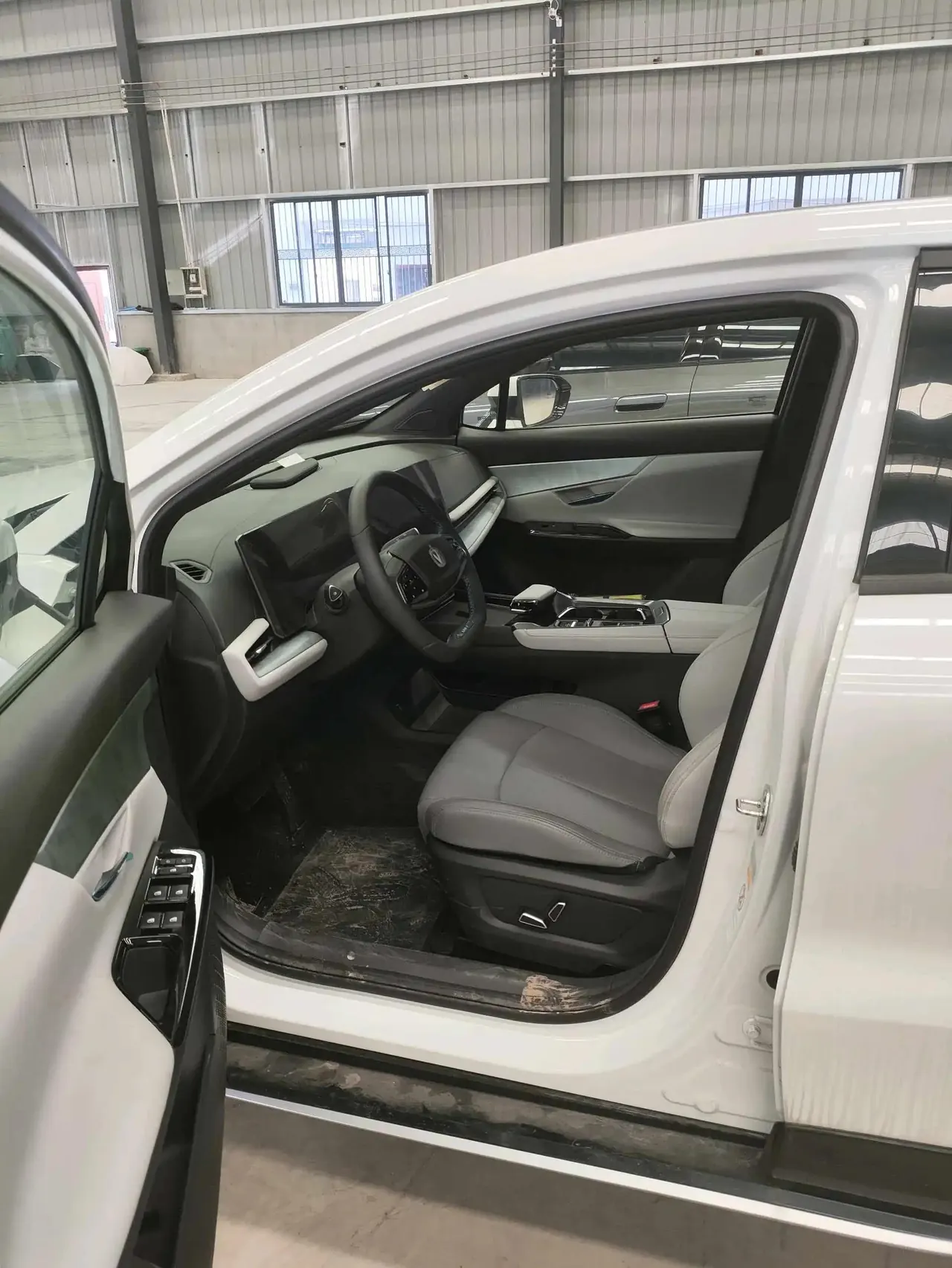 ChangAn 2023 UNI-T 1.5T Prestige Automatic 7