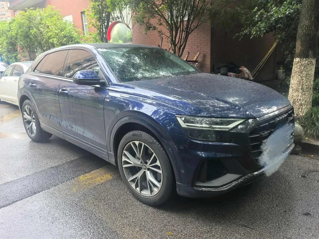 Audi Q8 2021 55 TFSI Deluxe Dynamic 2