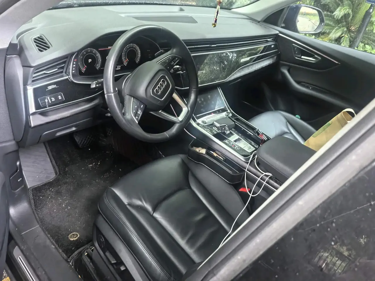 Audi Q8 2021 55 TFSI Deluxe Dynamic 4