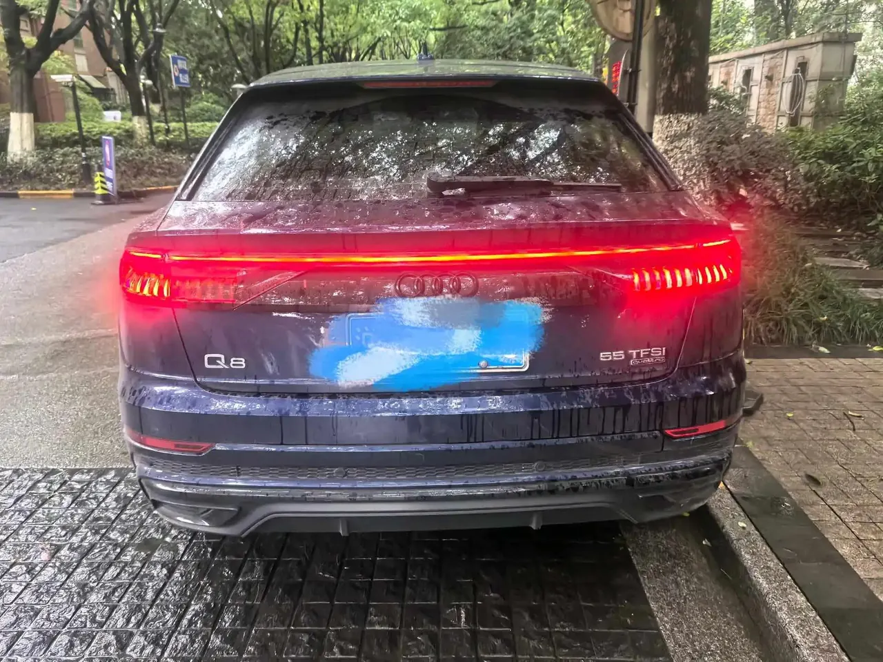 Audi Q8 2021 55 TFSI Deluxe Dynamic 8
