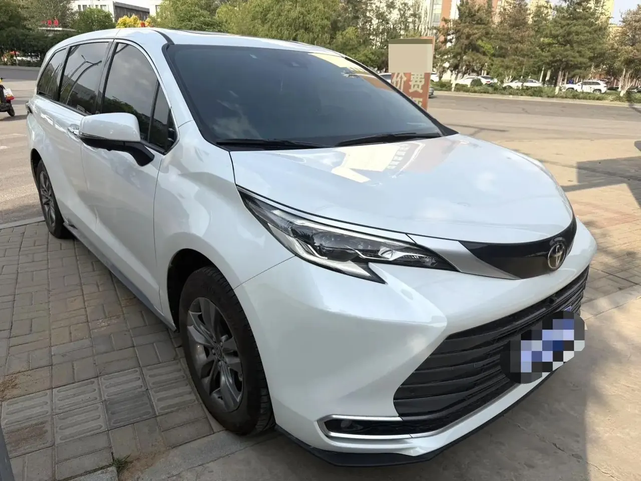 Toyota 2026 Sana 2.5 Stepless Four-wheel Drive Deluxe Edition Automatic Transmission 15