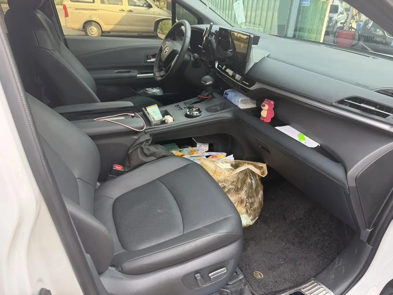 Toyota 2026 Sana 2.5 Stepless Four-wheel Drive Deluxe Edition Automatic Transmission 4
