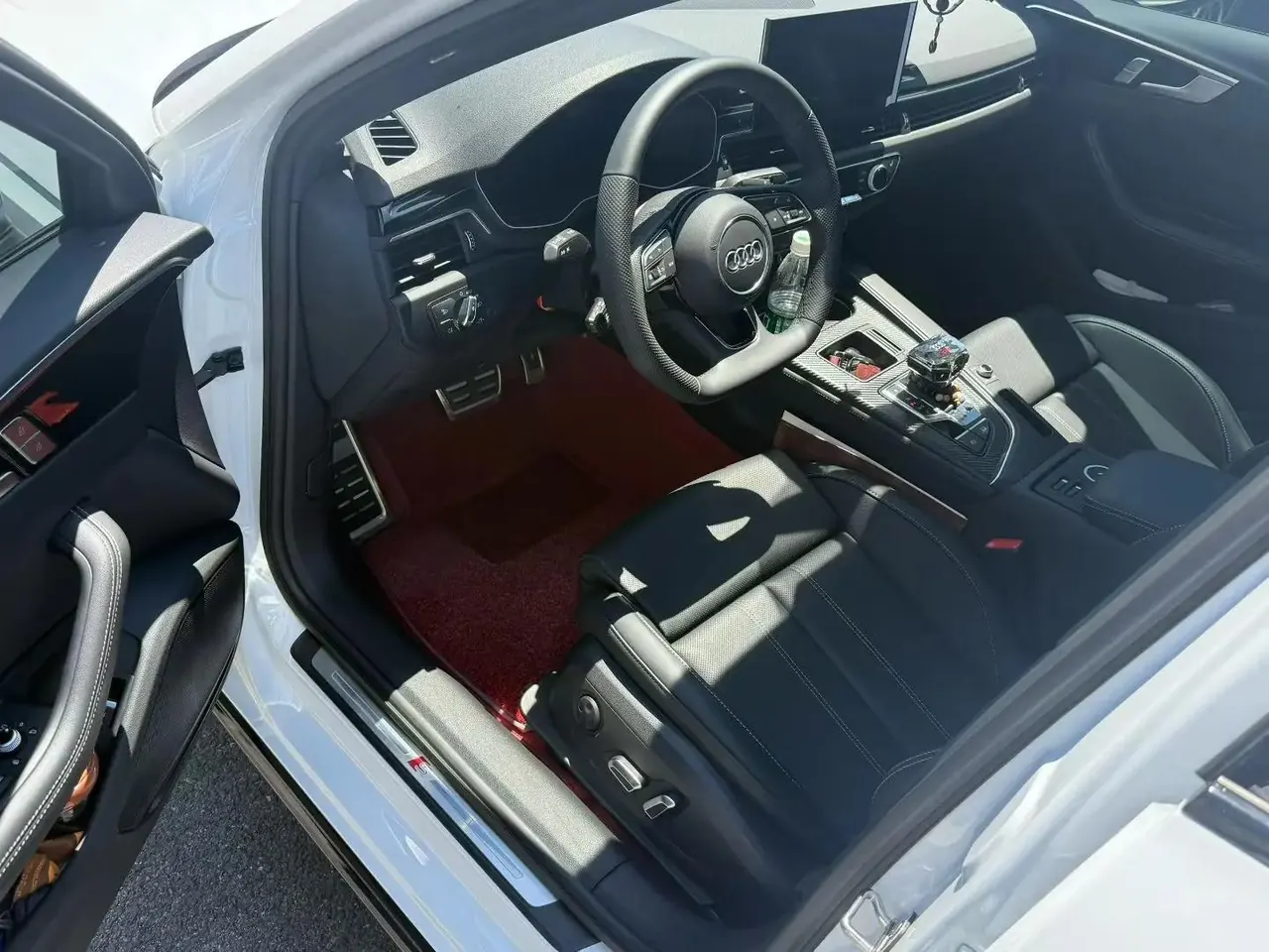 Audi 2025 A4L 2.0TFSI 40TFSI 2 Million Units Joy Edition Luxury Dynamic Version Automatic 3