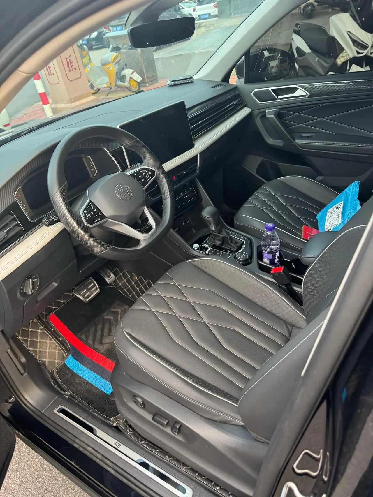 Tiguan L 2023 380TSI Automatic Four-wheel Drive R-Line Flagship Edition 7 7