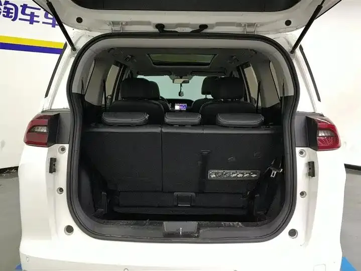 Chuanqi M6 2021 270T DCT Premium Edition (7 seats) 4