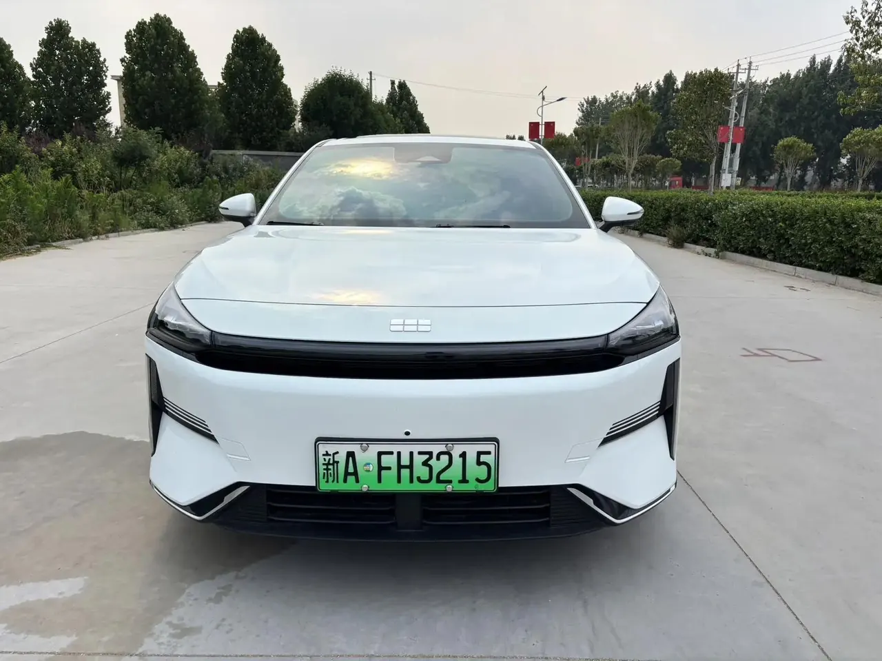 Geely Galaxy 2025 L6 EM-i 1.5 140km Starship Edition Automatic Gear 3