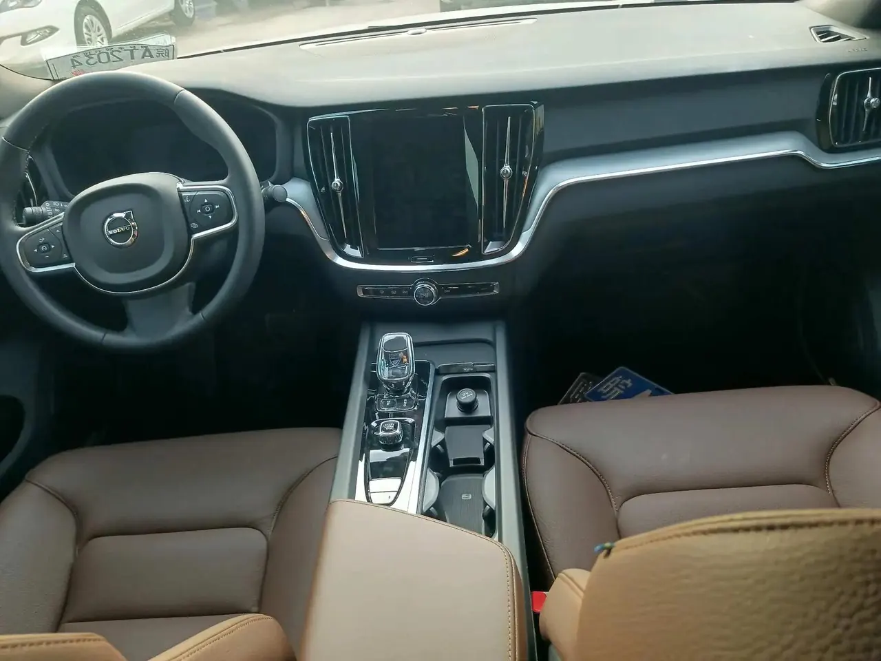 Volvo 2026 S60 48V 2.0T B4 Zhiyi Deluxe Edition Automatic Gear 5