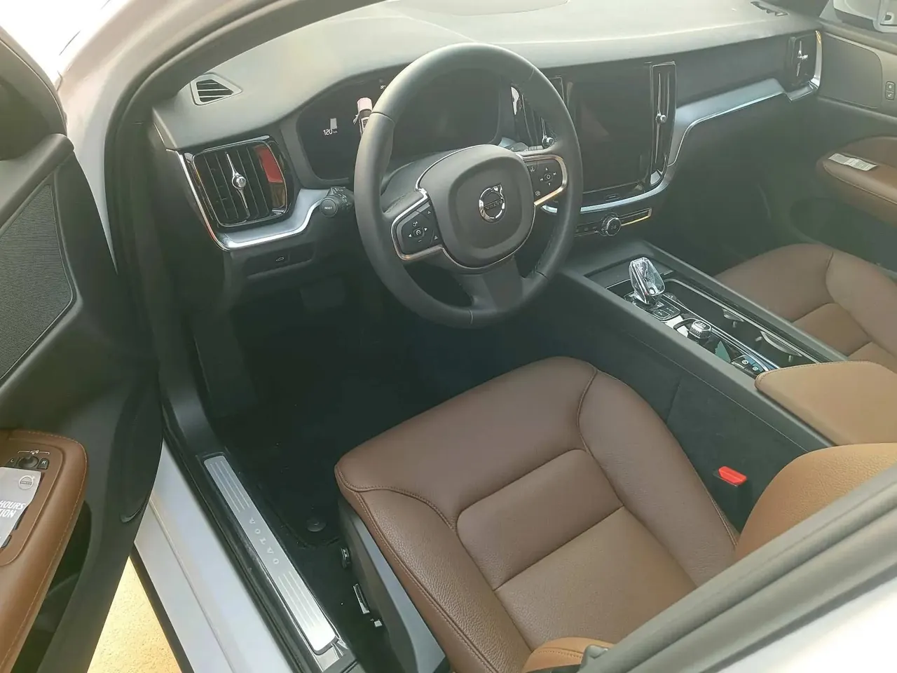 Volvo 2026 S60 48V 2.0T B4 Zhiyi Deluxe Edition Automatic Gear 8