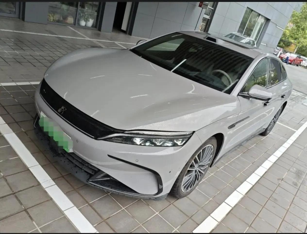 Open image lightbox: BYD 2025 Han DM-i 1.5T stepless 125KM laser Radar intelligent driving automatic gear