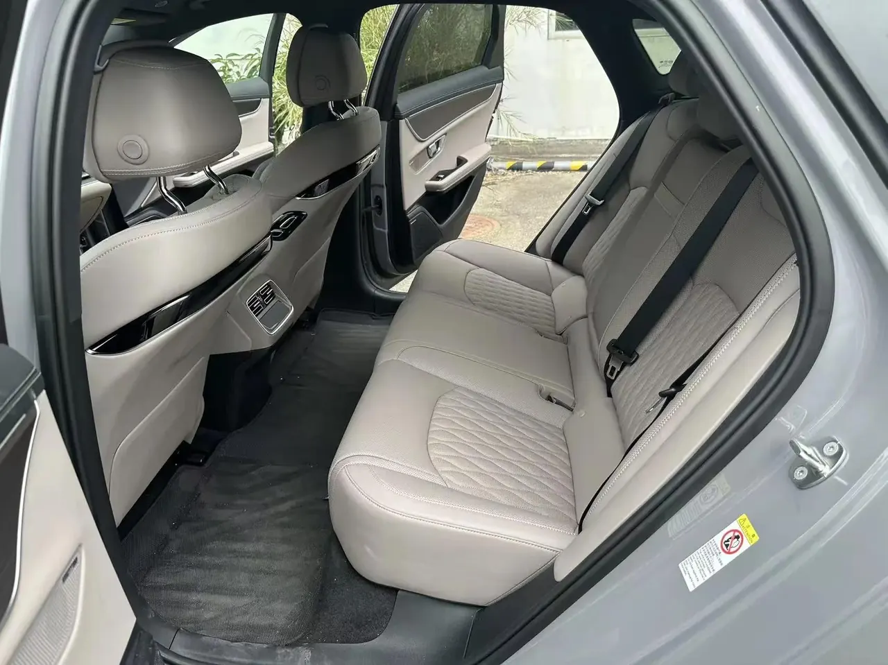 BYD 2025 Han DM-i 1.5T stepless 125KM laser Radar intelligent driving automatic gear 3