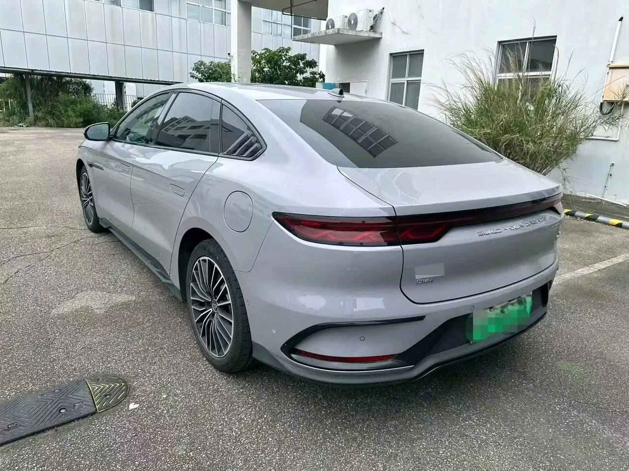 BYD 2025 Han DM-i 1.5T stepless 125KM laser Radar intelligent driving automatic gear 5