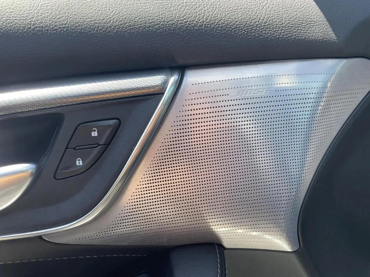 Cadillac XT4 2020 28T Two-Drive Leading Model 4
