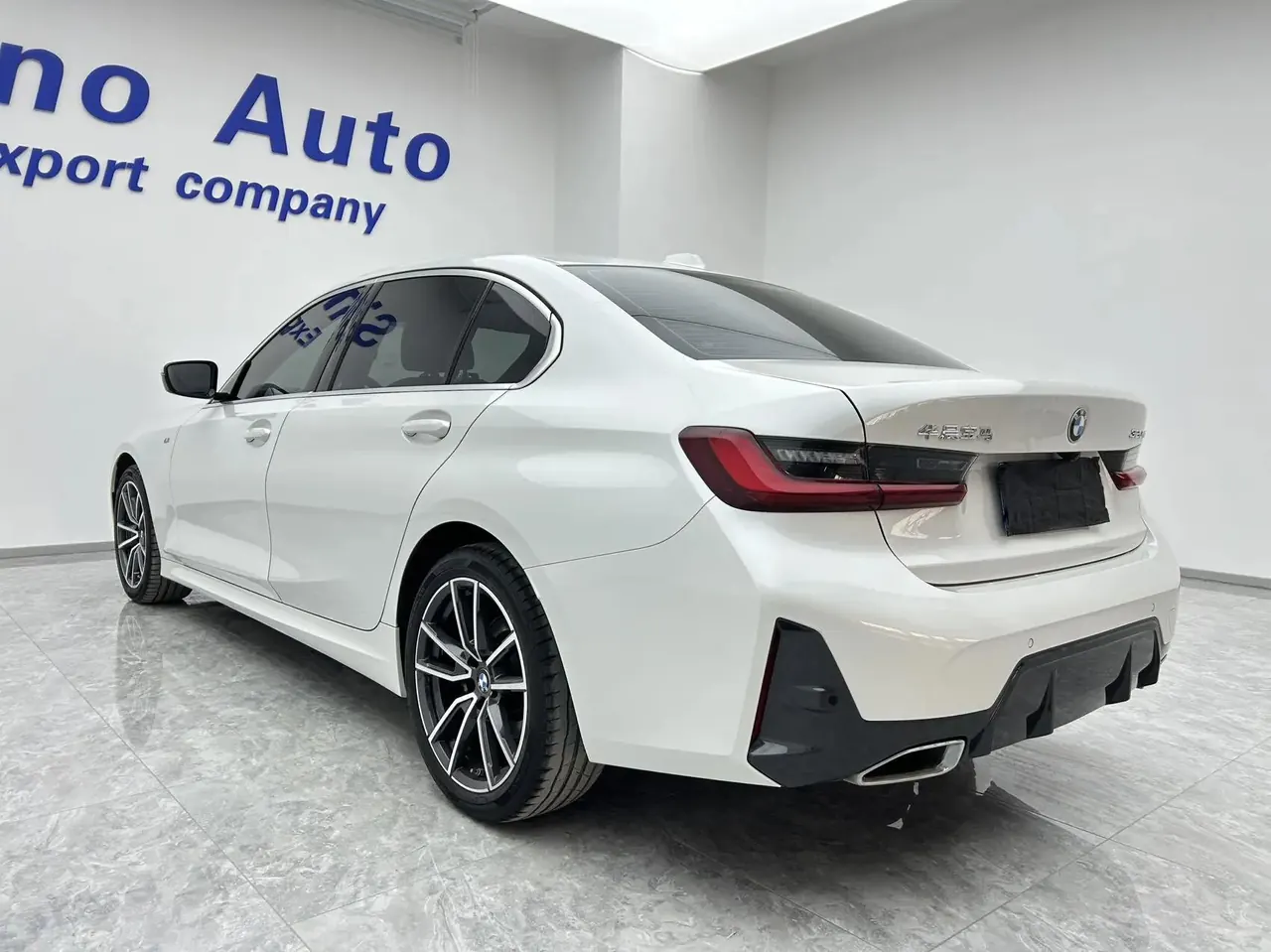 BMW 3 Series 2023 320i M Sports Suit 5