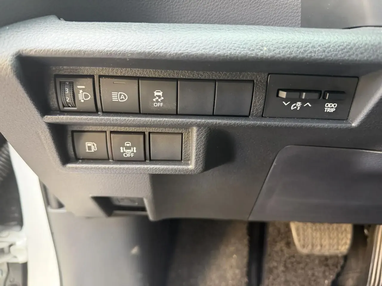 Toyota 2026 Sana 2.5 Stepless Four-wheel Drive Deluxe Edition Automatic Transmission 3
