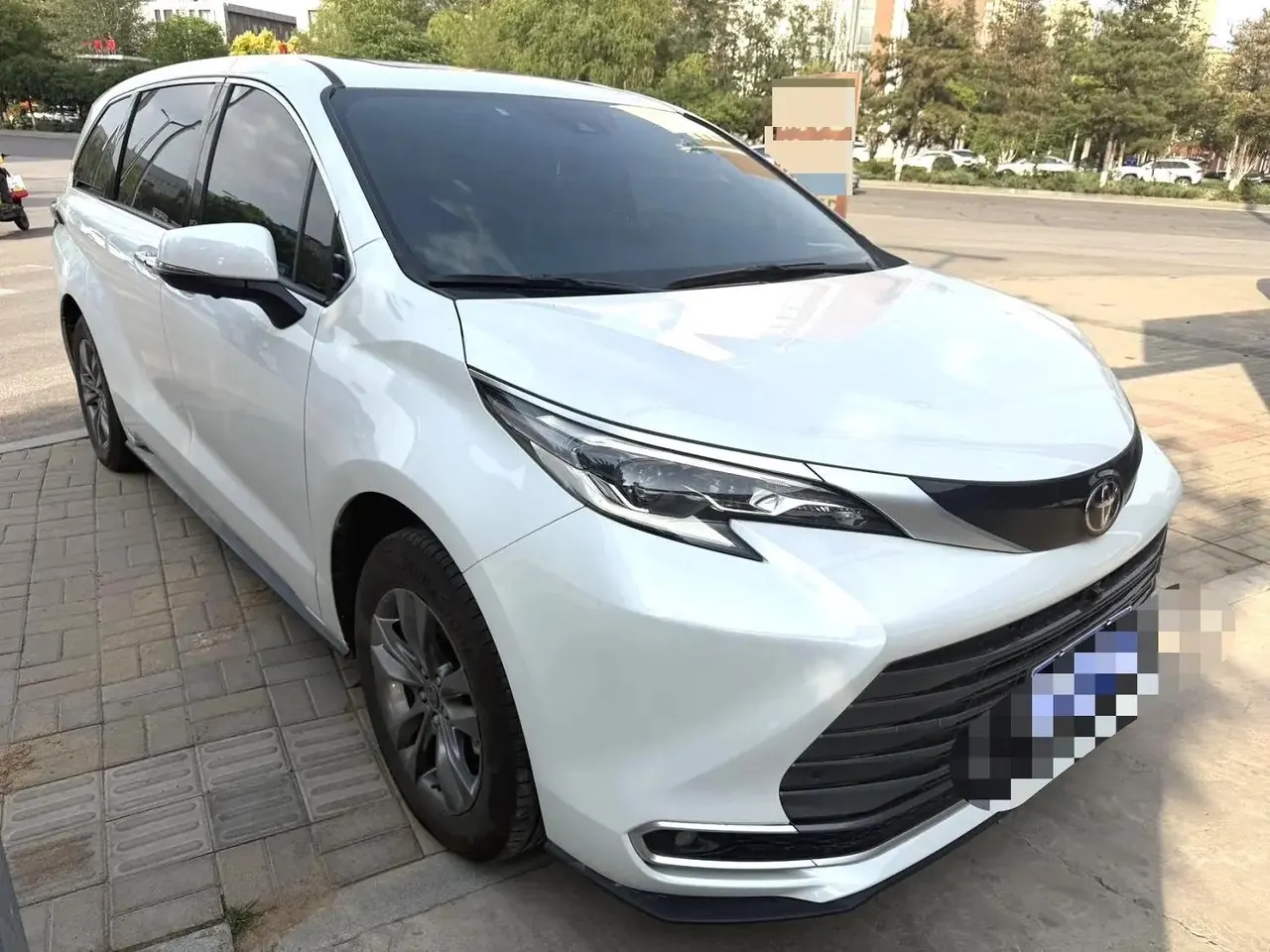 Toyota 2026 Sana 2.5 Stepless Four-wheel Drive Deluxe Edition Automatic Transmission 8