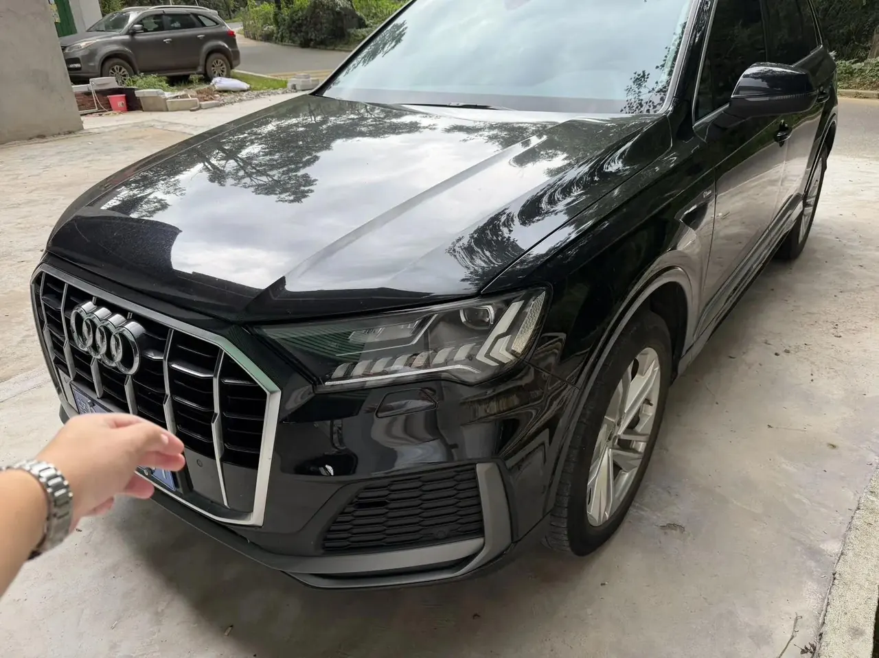 Открыть галерею: Audi Q7 (Imported) 2023 Q7 2.0TFSI 45TFSI Quattro S line Sport Automatic