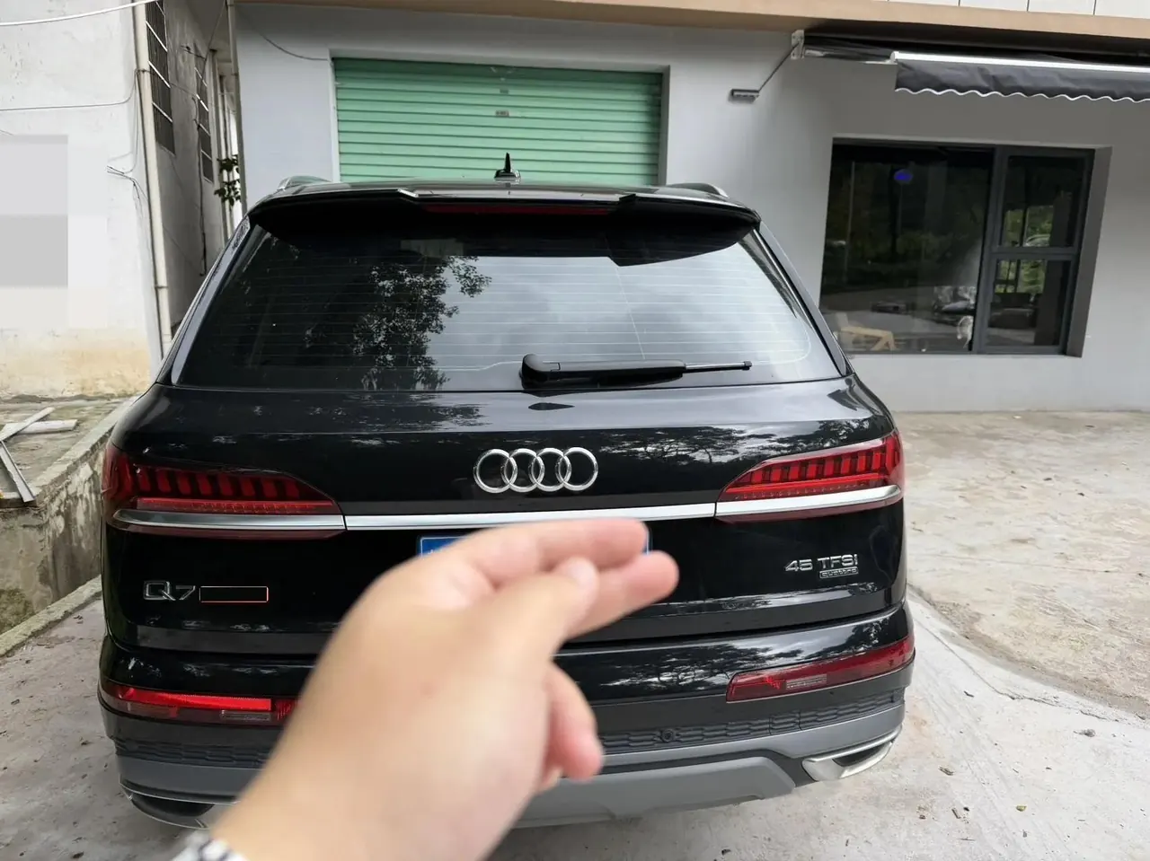 Audi Q7 (Imported) 2023 Q7 2.0TFSI 45TFSI Quattro S line Sport Automatic 5