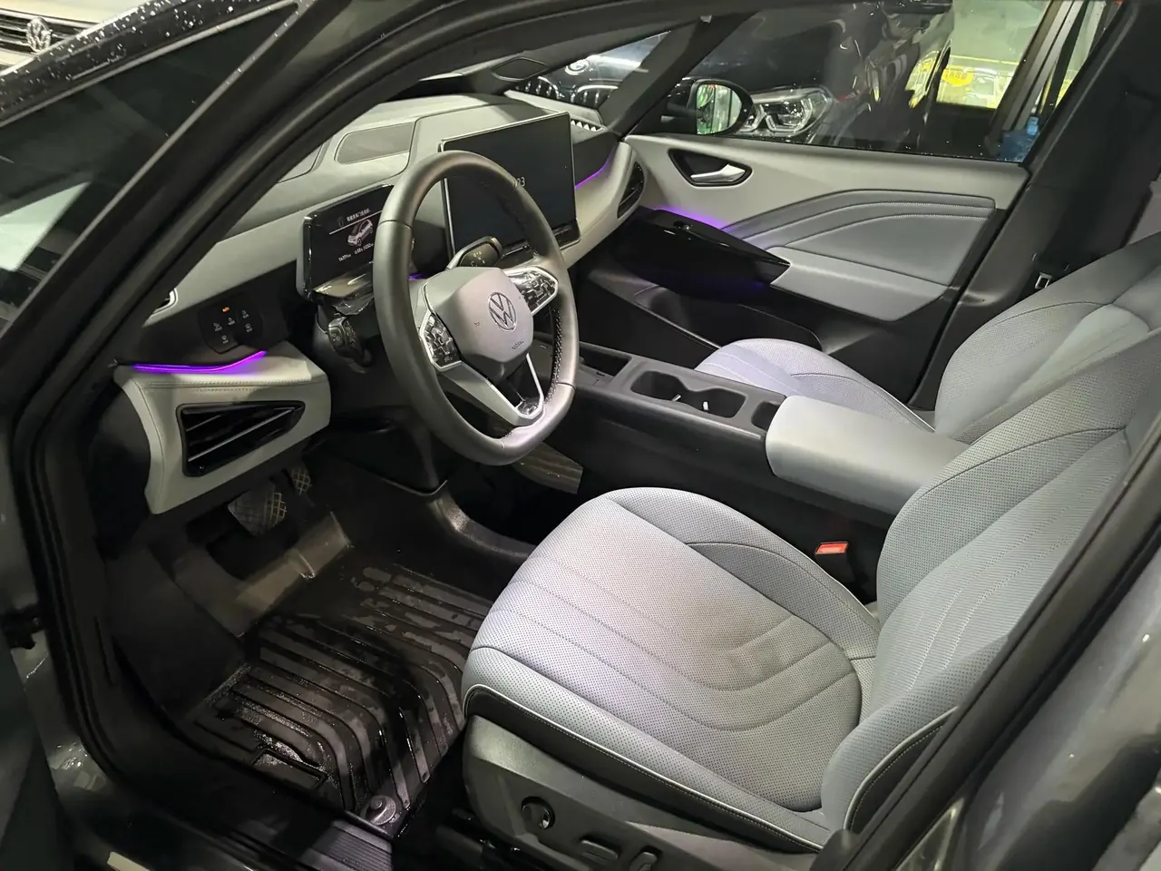 Volkswagen 2025 ID. 3 Smart Model, Ultra-Intelligent Version, Automatic Transmission 5