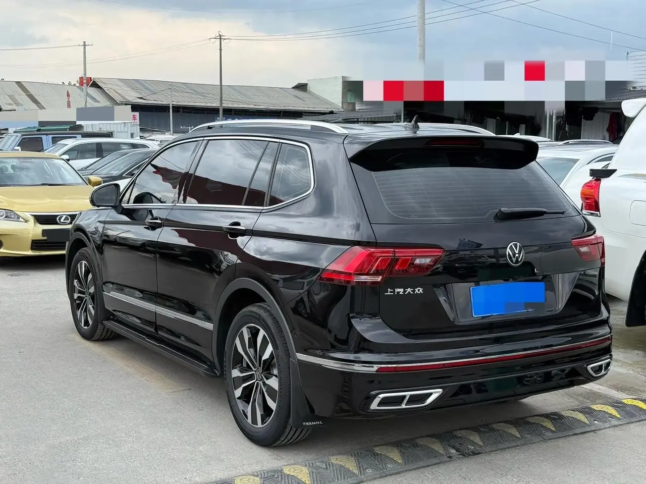 Volkswagen 2025 Tiguan L R-Line 2.0TSI 330TSI outstanding two-wheel drive R-Line Long Yao version automatic gear 3