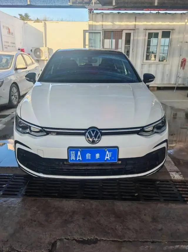Volkswagen 2023 Golf 8 R-Line 1.4TSI 280TSI Lite Automatic 2