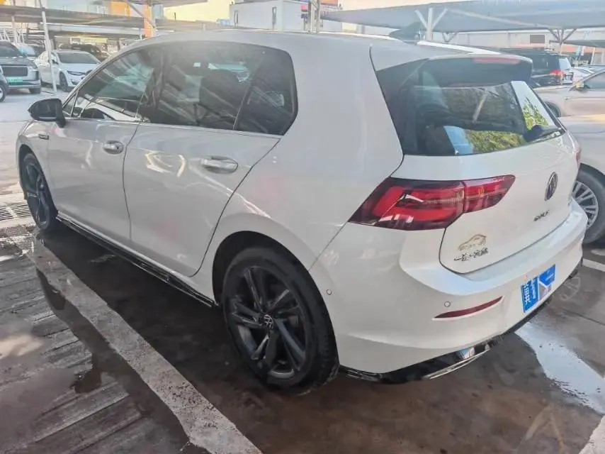 Volkswagen 2023 Golf 8 R-Line 1.4TSI 280TSI Lite Automatic 6