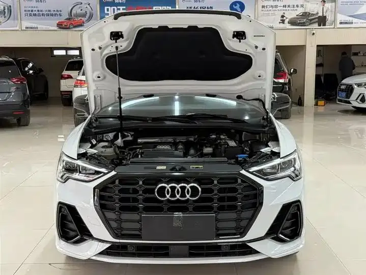 Audi Q3 2023 35 TFSI Fashion Dynamic (1.4T) 7