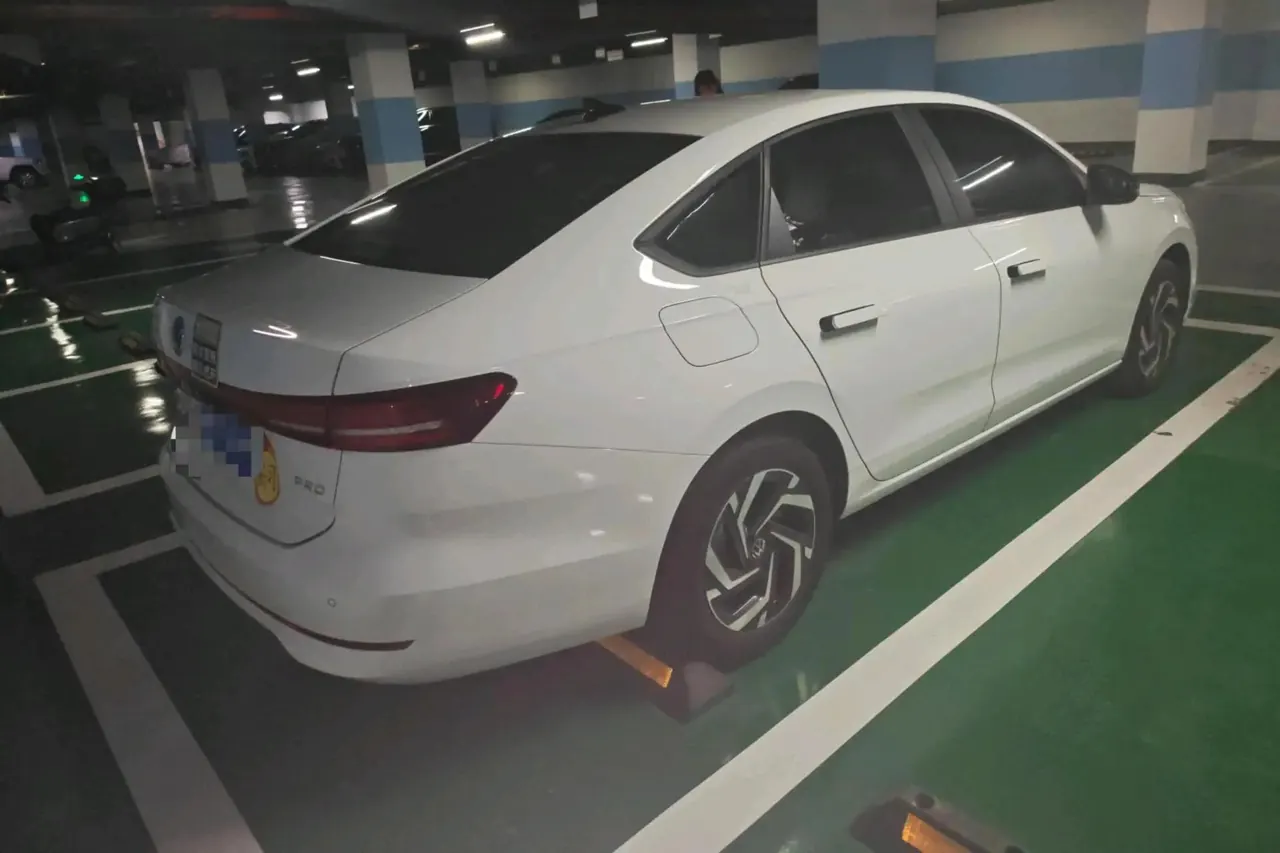 Volkswagen 2026 Lavida Pro 1.5TSI 300TSI Star 6 Million Edition Automatic Gear 2