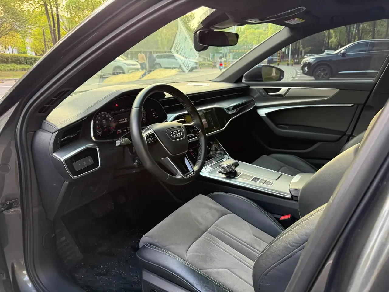 Audi A6L 2020 40 TFSI Deluxe Elegant 4