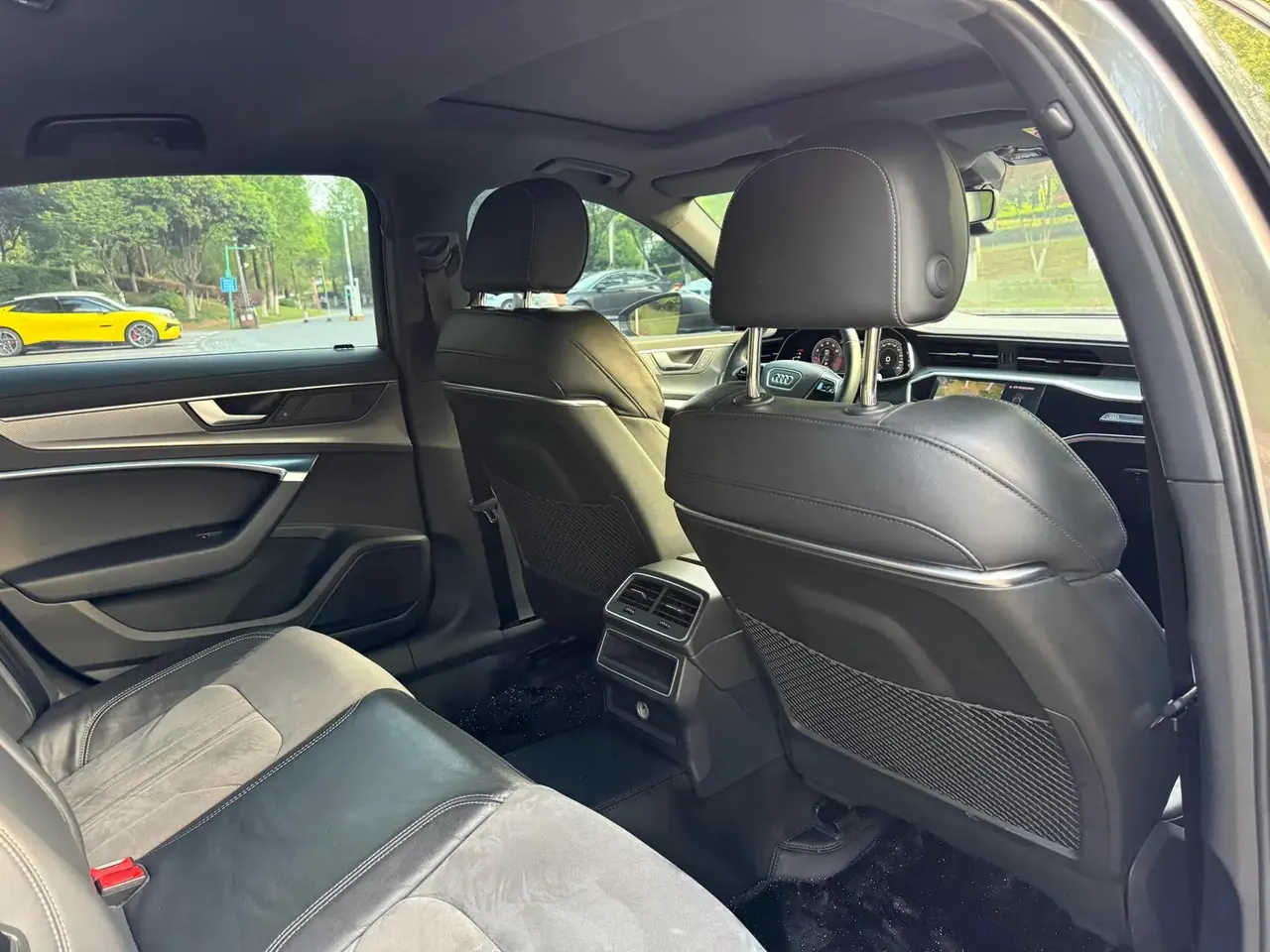 Audi A6L 2020 40 TFSI Deluxe Elegant 6