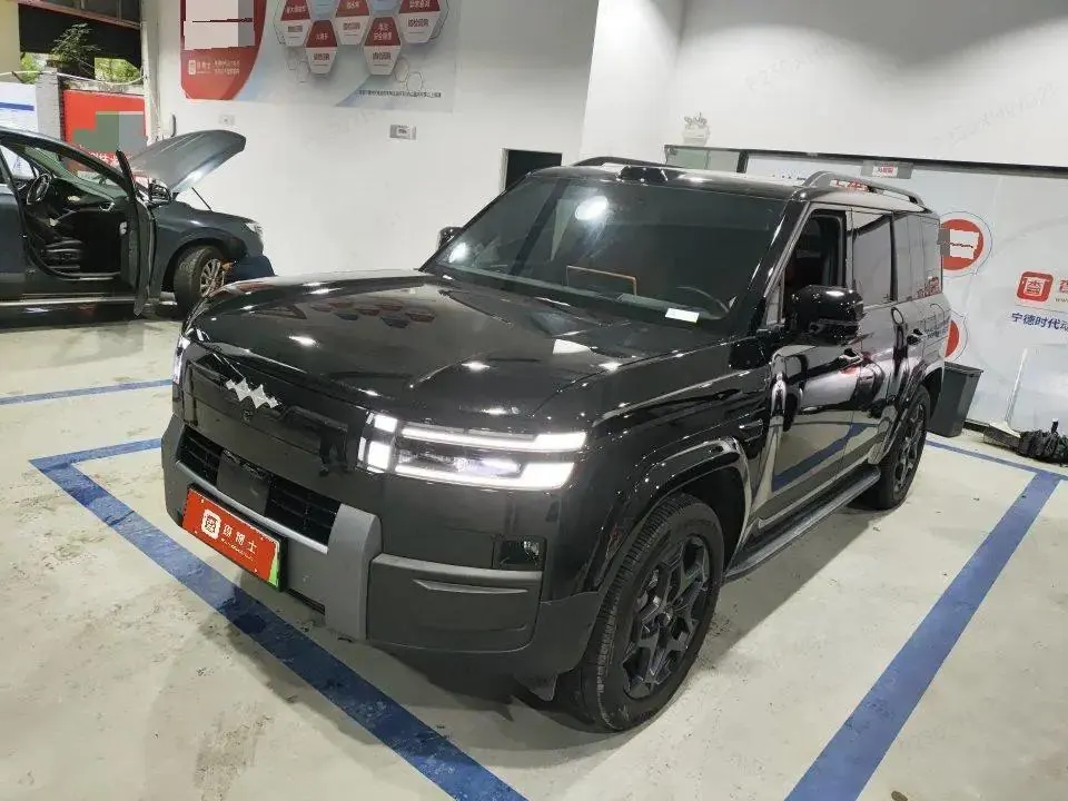Open image lightbox: FangChengBao 2025 titanium 7 1.5T stepless 190KM four-wheel drive Ultra version of automatic gear