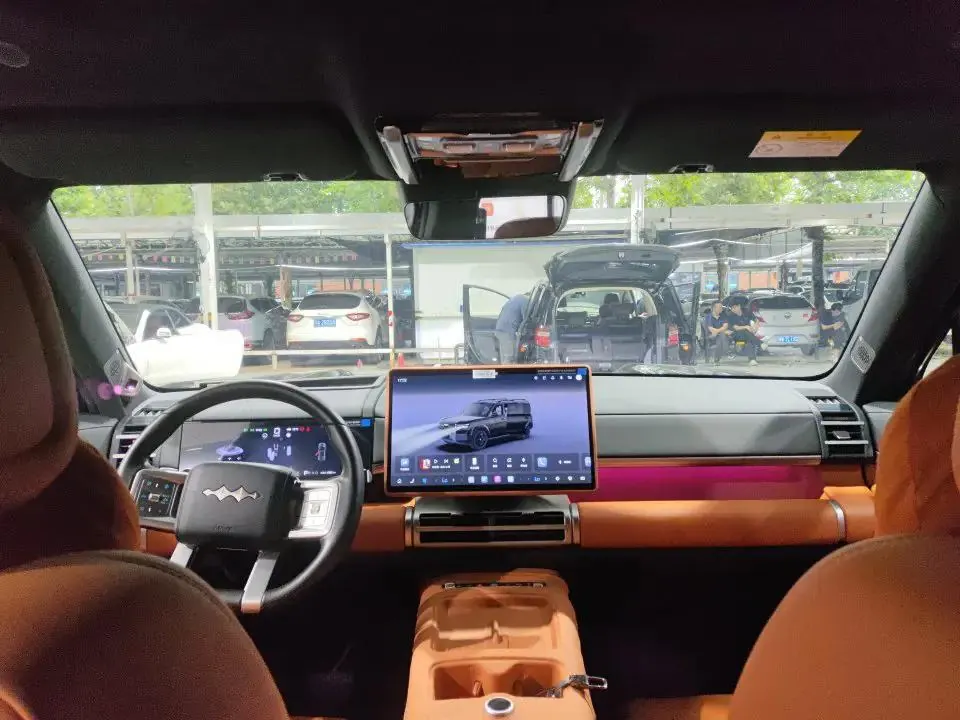 FangChengBao 2025 titanium 7 1.5T stepless 190KM four-wheel drive Ultra version of automatic gear 4