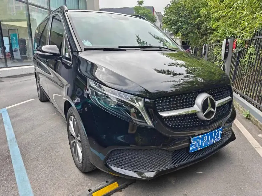 Mercedes Benz Class V 2022V 260 2.0T Pilot Edition Automatic Gear 2