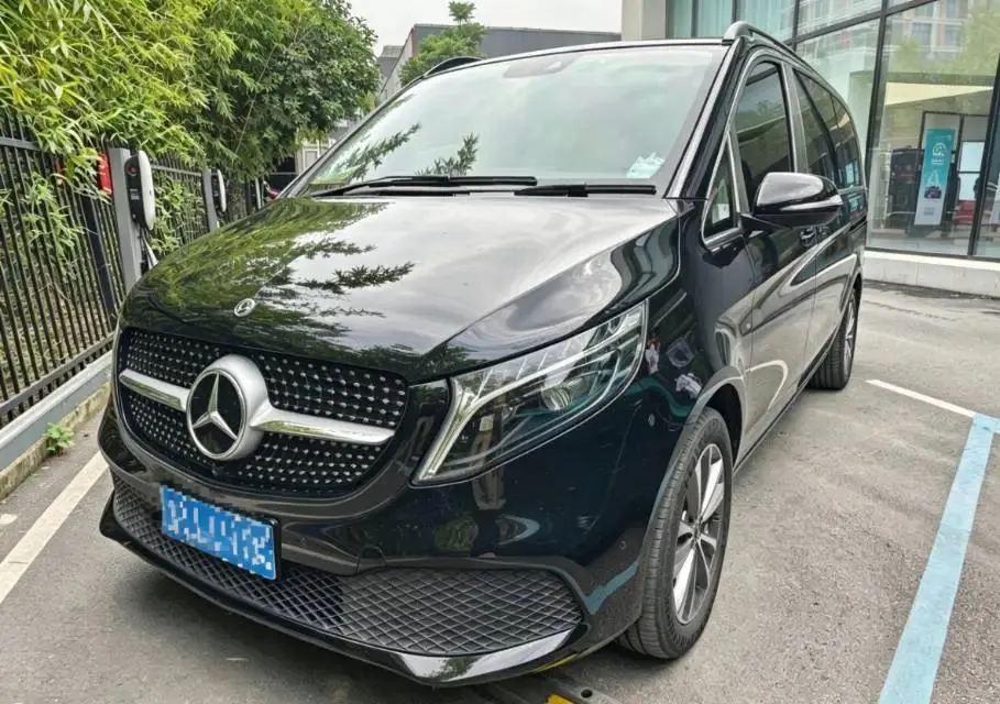 Mercedes Benz Class V 2022V 260 2.0T Pilot Edition Automatic Gear 8