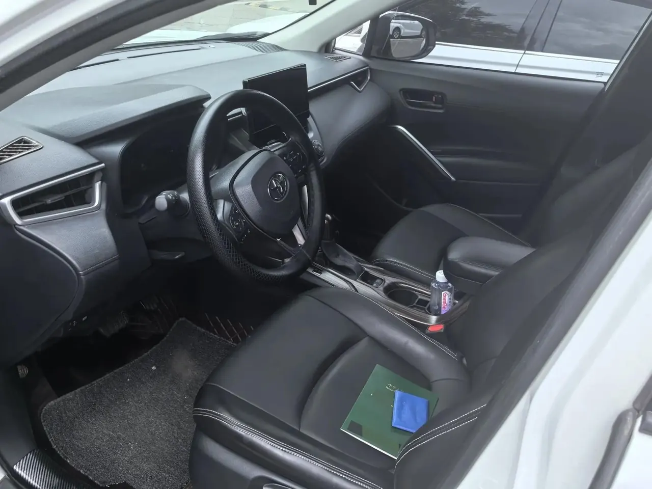 Toyota 2023 Corolla Cross 2.0 CVT Pioneer Edition Automatic 3